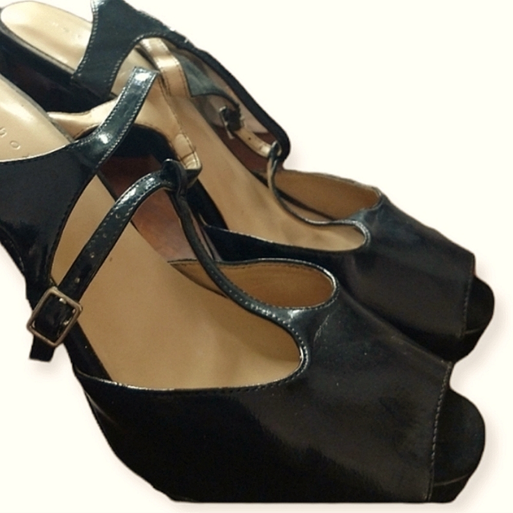 Metaphor Patent Leather Open Toe Heel Sz 9